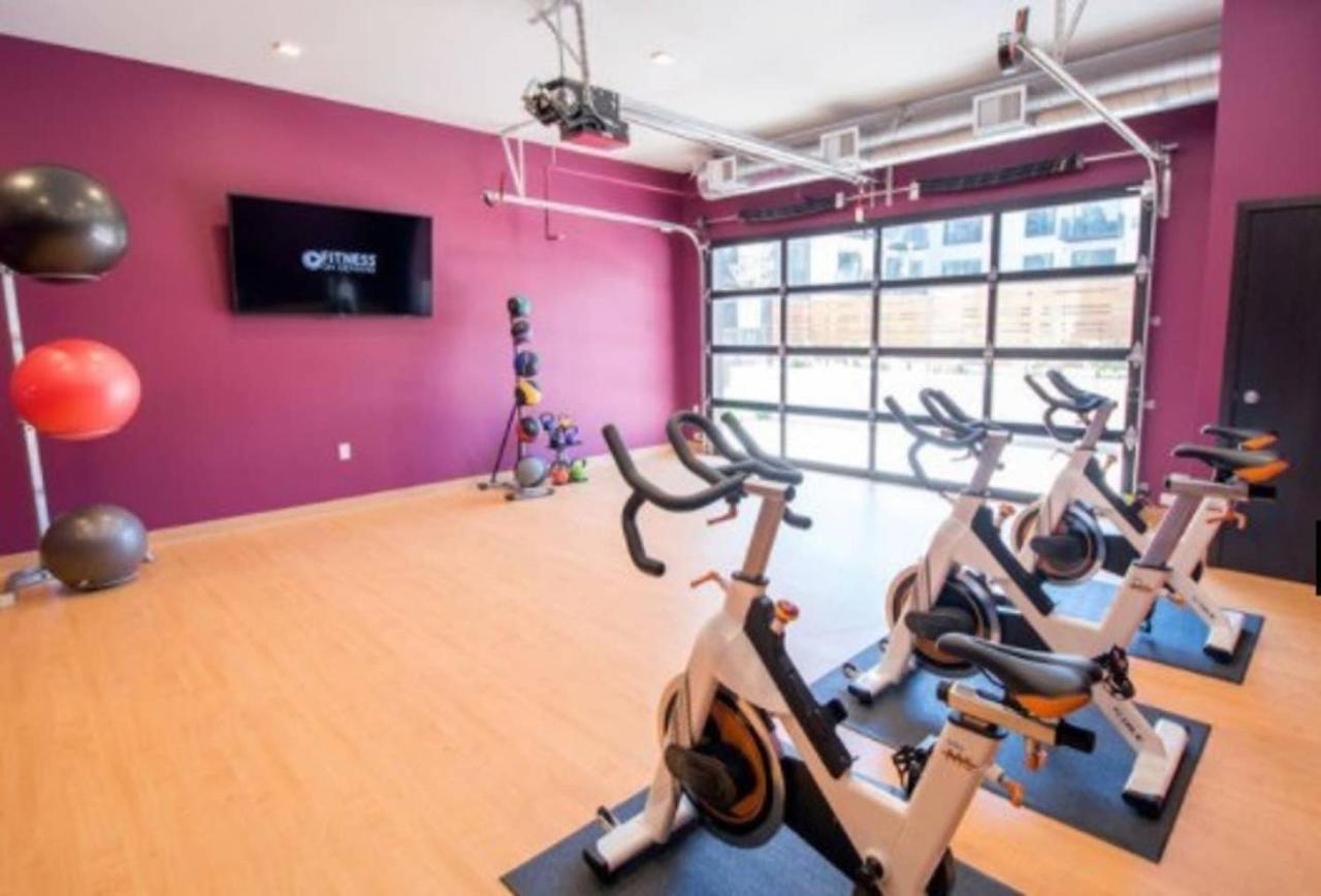 Frontdesk Confluence On 3Rd Apt Downtown Riverwalk Trails Де-Мойн Екстер'єр фото